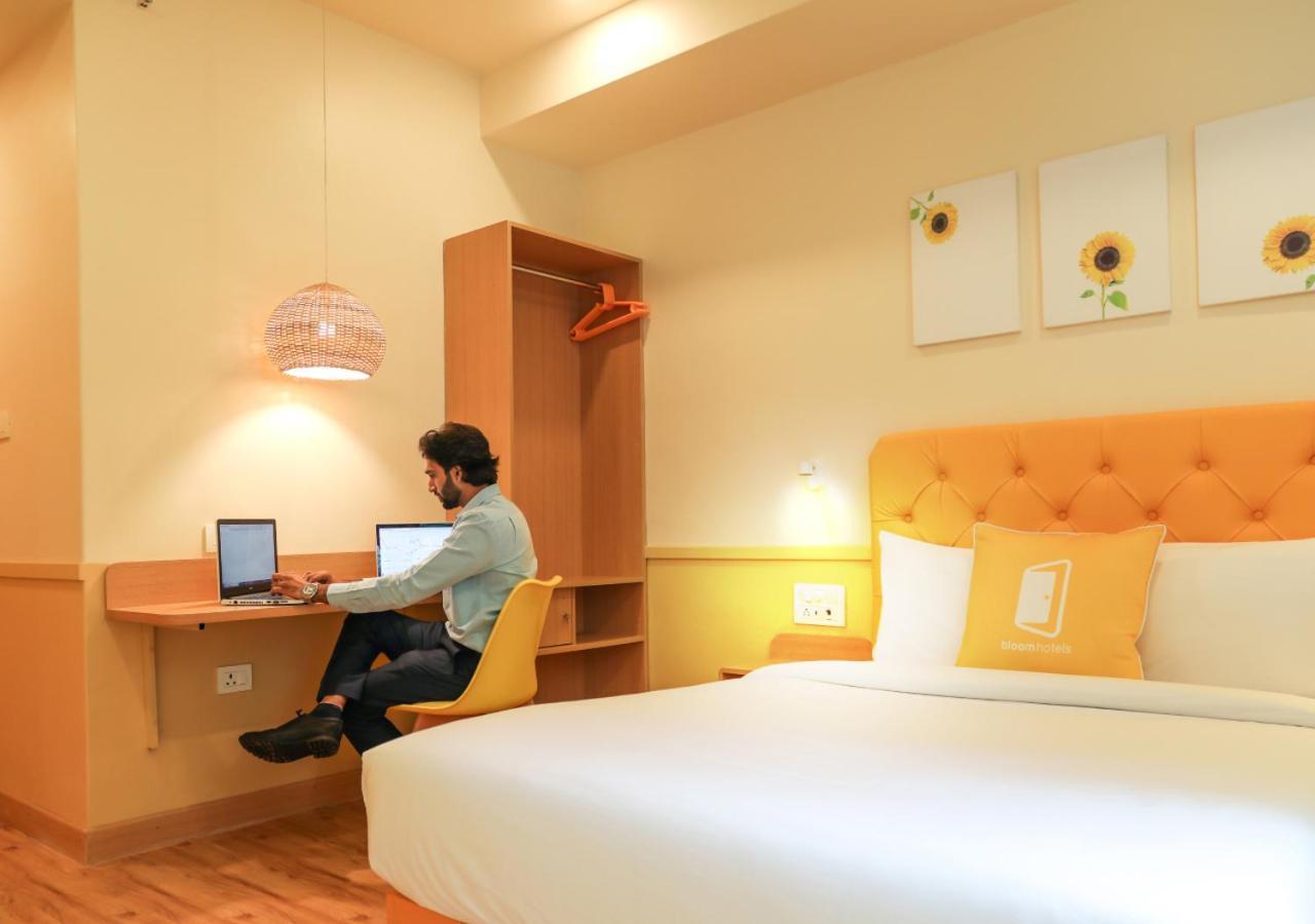 Bloom Hotel - Worli South Mumbai Exterior photo